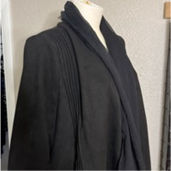 NWT women’s vegan suede leather trench coat by Adore featuring cutouts in black - Picture 6 of 13